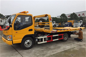 檀营哪里有拖车服务