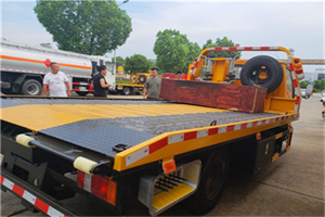 檀营附近拖车电话号码服务